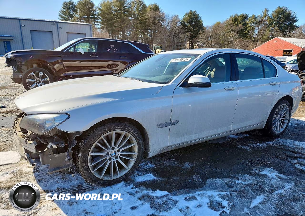 2013 BMW 750 Xi