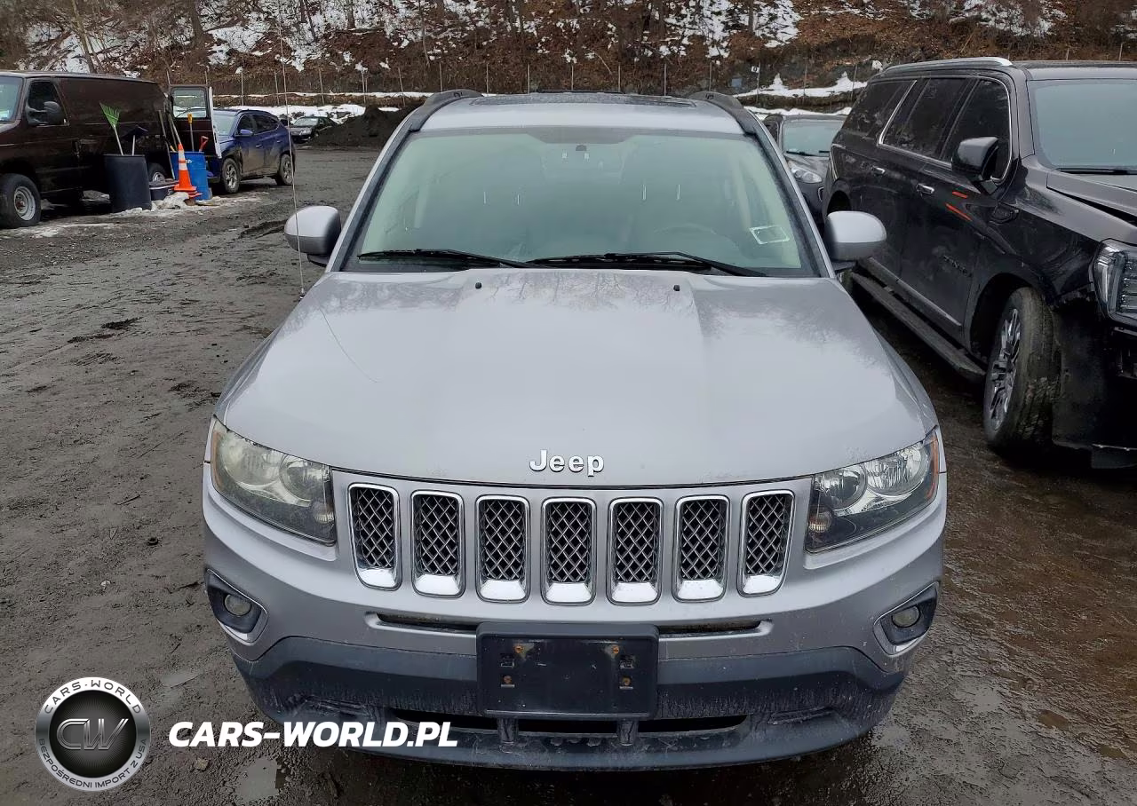 2015 Jeep Compass Latitude VIN:1C4NJDEB7FD184570 - 5