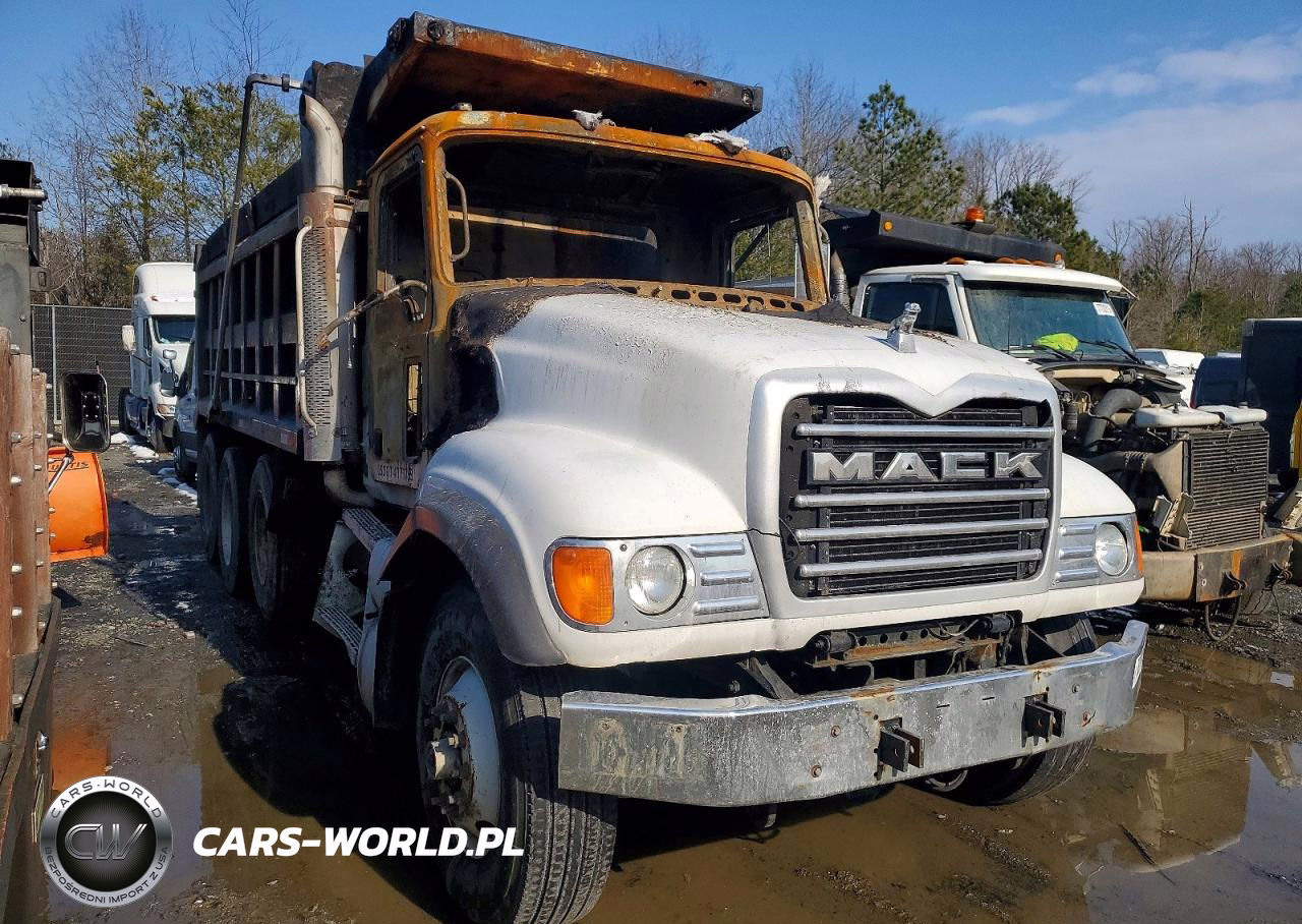 2005 Mack 700 Cv700