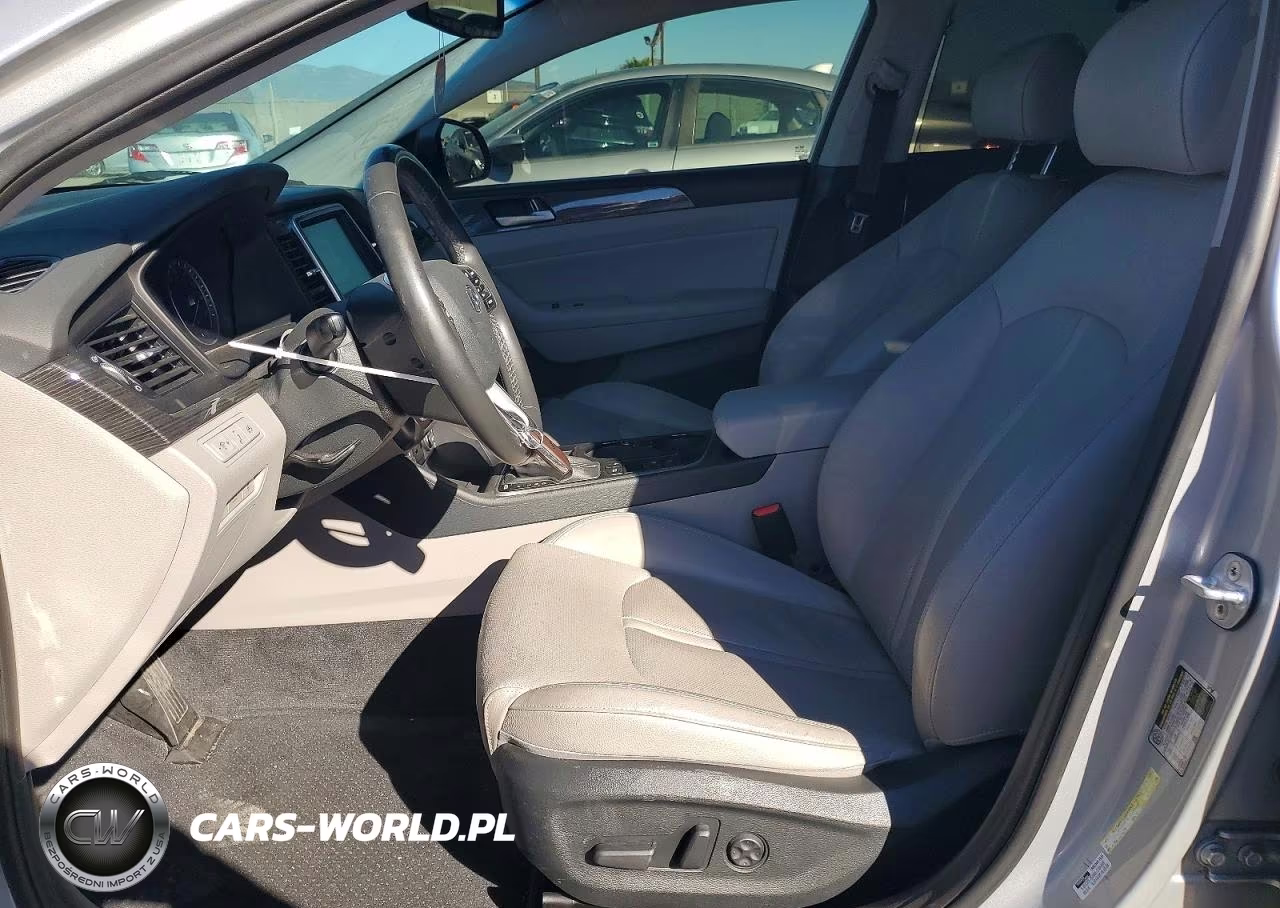 2019 Hyundai Sonata Hybrid VIN:KMHE34L34KA088781 - 7