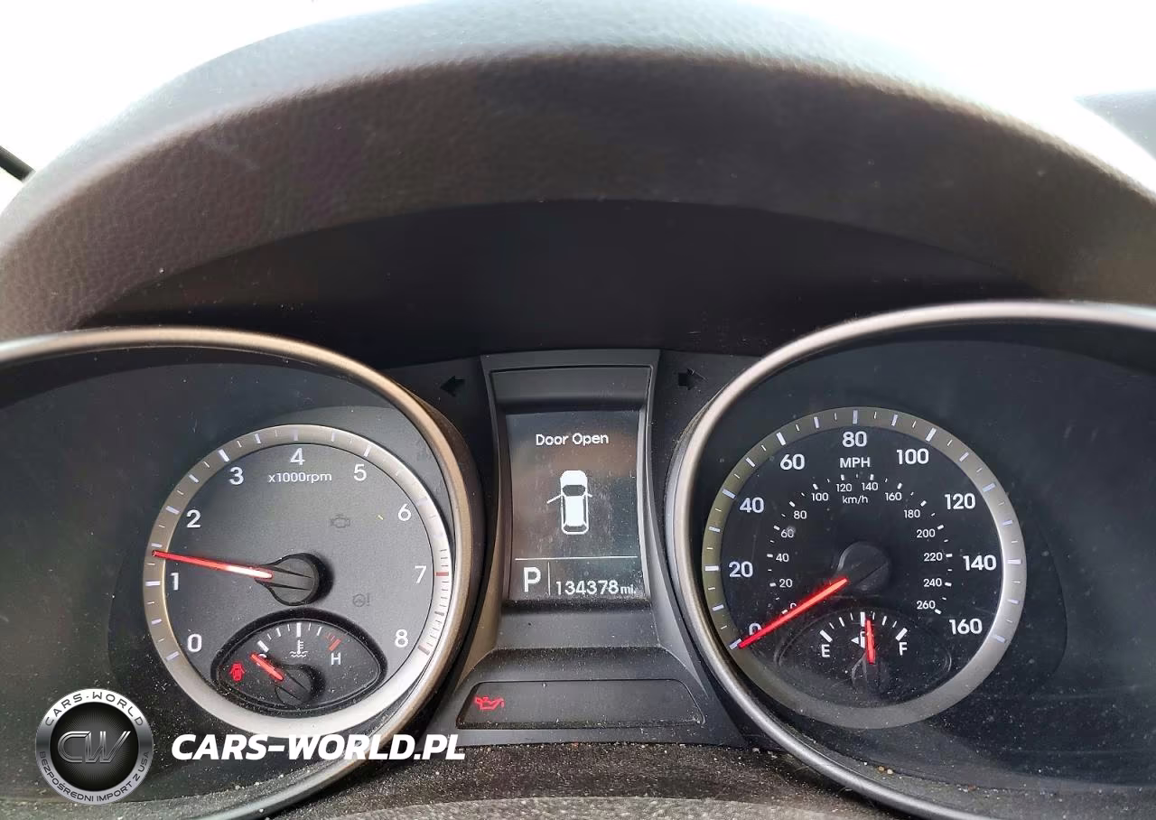 2016 Hyundai Santa Fe Sport 2.4L VIN:5XYZT3LB9GG359994 - 9