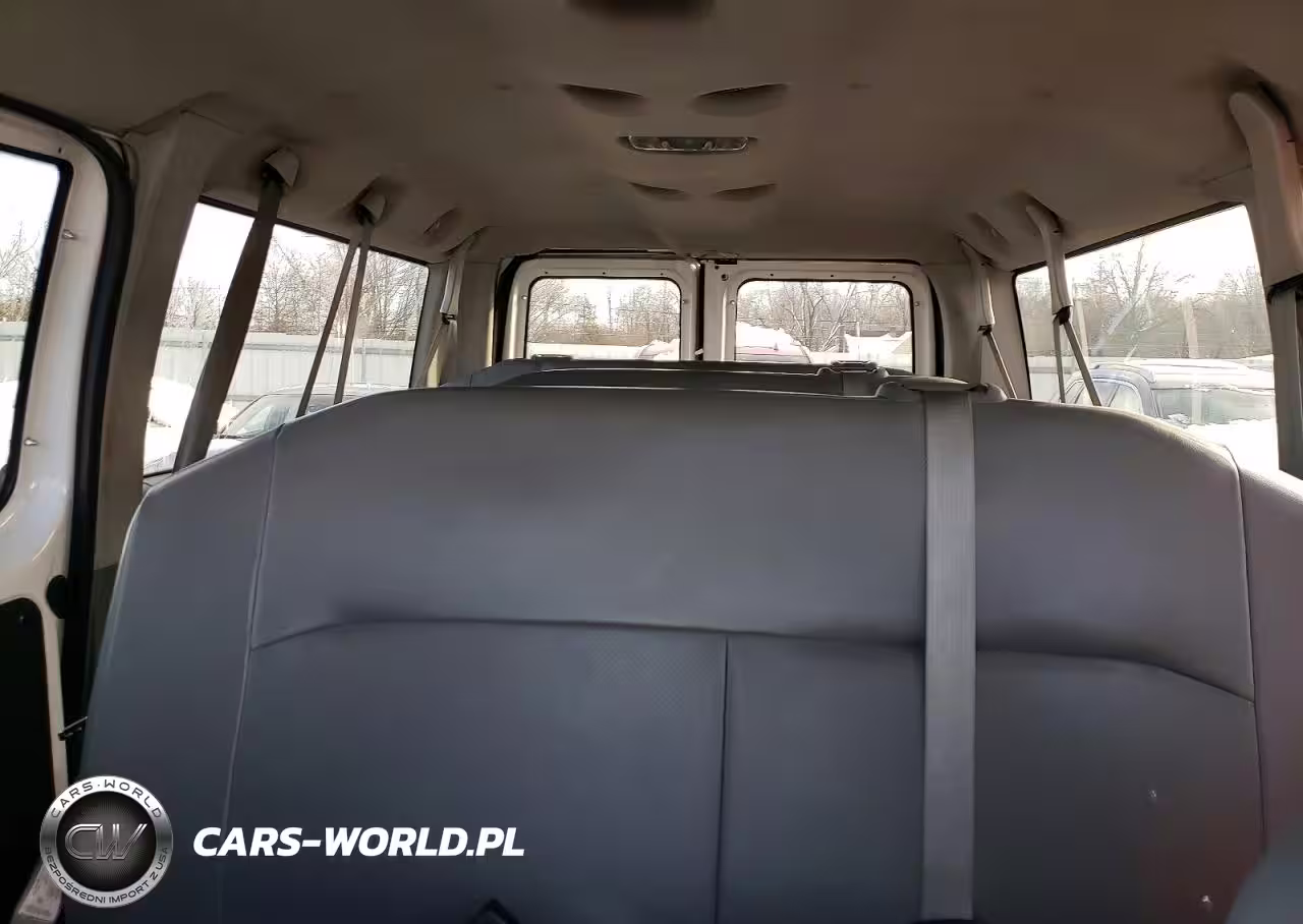 2014 Ford Econoline E350 Super Duty Wagon VIN:1FBNE3BL4EDA27352 - 10