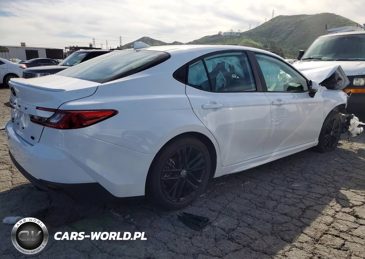 2026 Toyota Camry Se VIN:4T1DBADK8TU046424 - 3