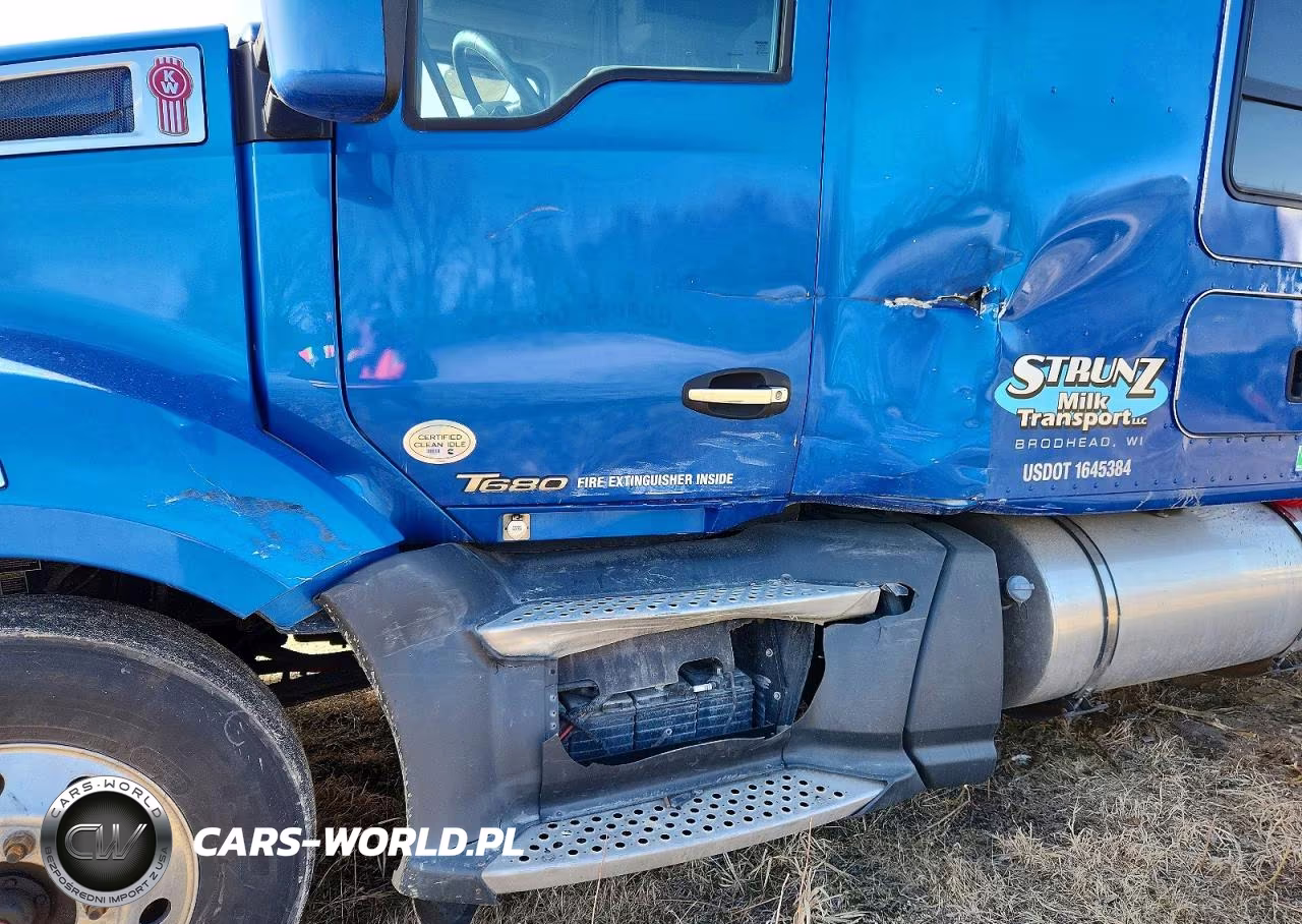 2015 Kenworth T680 Semi Truck VIN:1XKYD49X3FJ459867 - 9