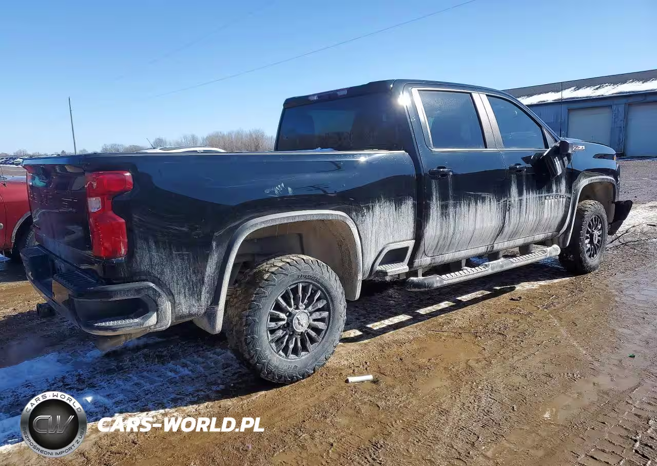 2022 Chevrolet Silverado VIN:1GC4YNE70NF206596 - 3