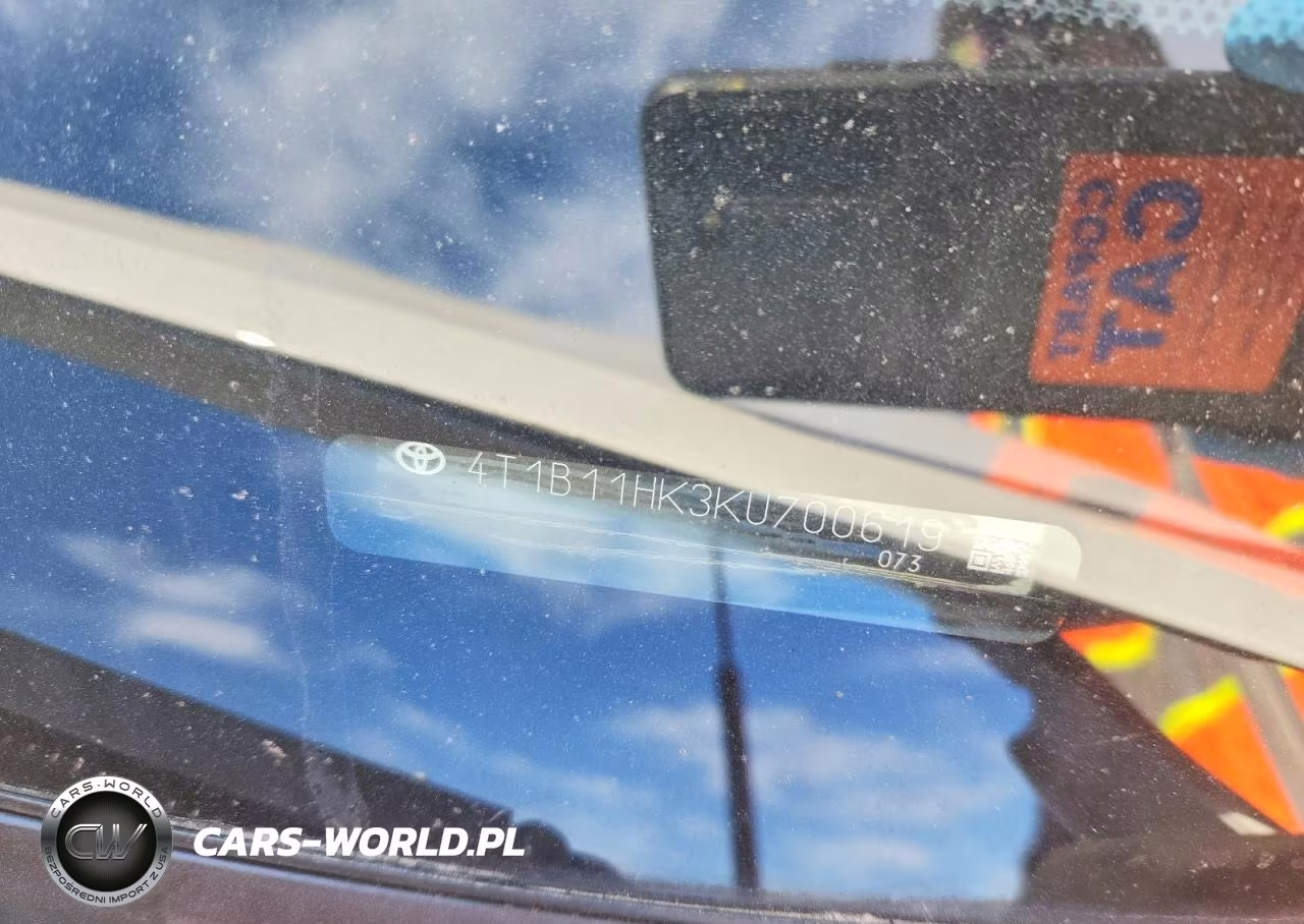 2019 Toyota Camry L VIN:4T1B11HK3KU700619 - 12