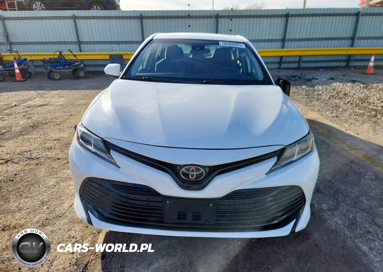 2019 Toyota Camry L VIN:4T1B11HK3KU700619 - 5