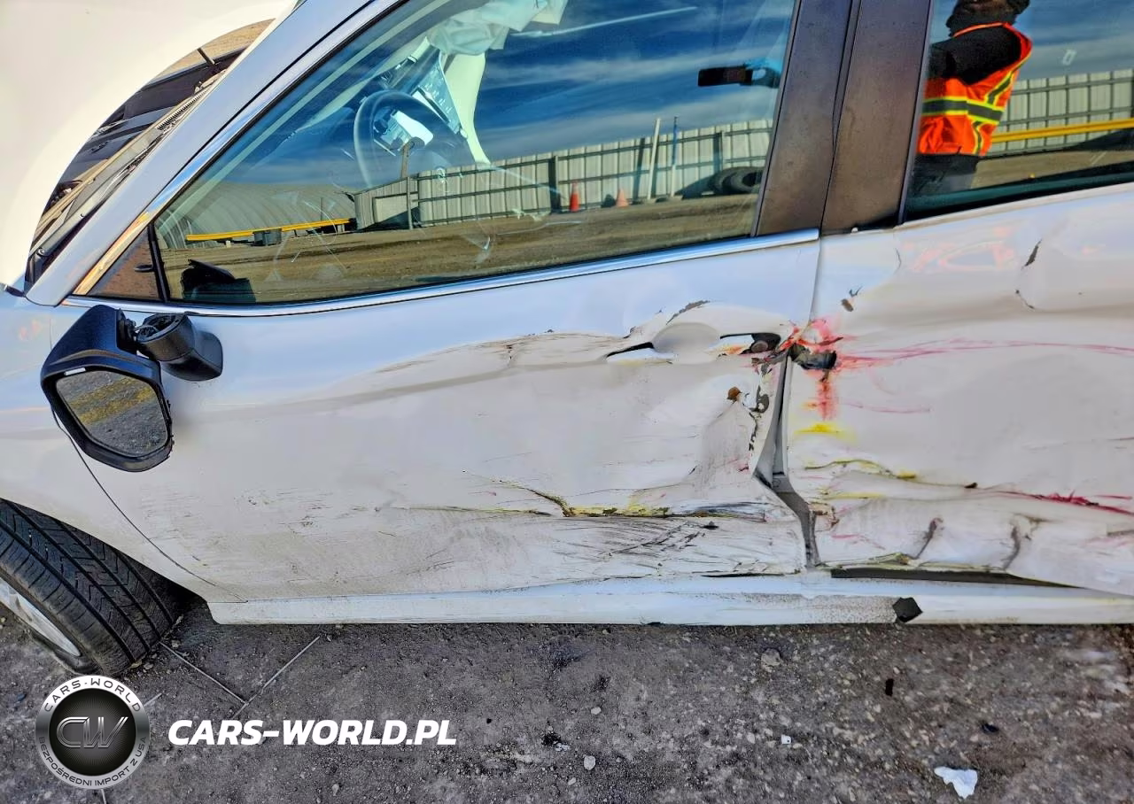 2019 Toyota Camry L VIN:4T1B11HK3KU700619 - 7