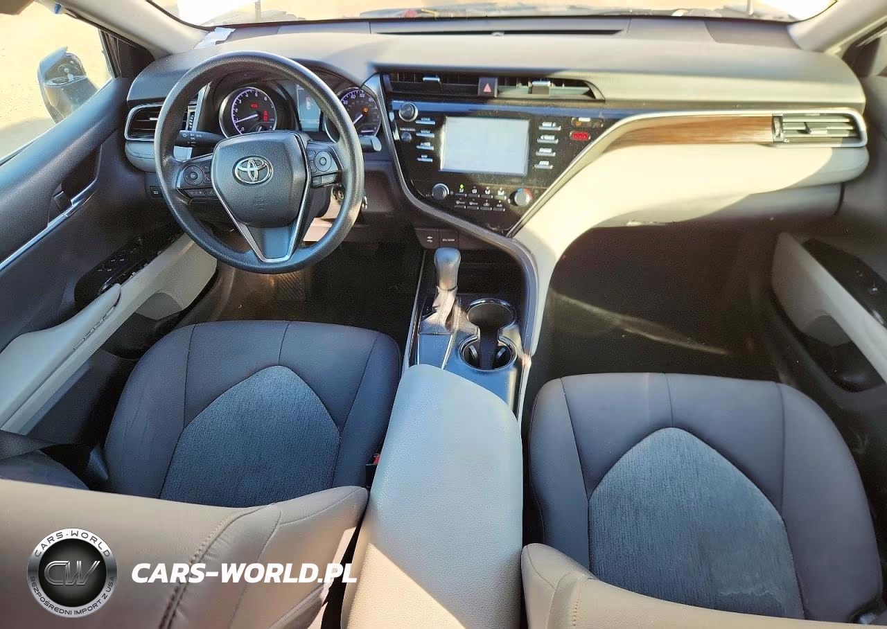 2019 Toyota Camry L VIN:4T1B11HK3KU700619 - 8