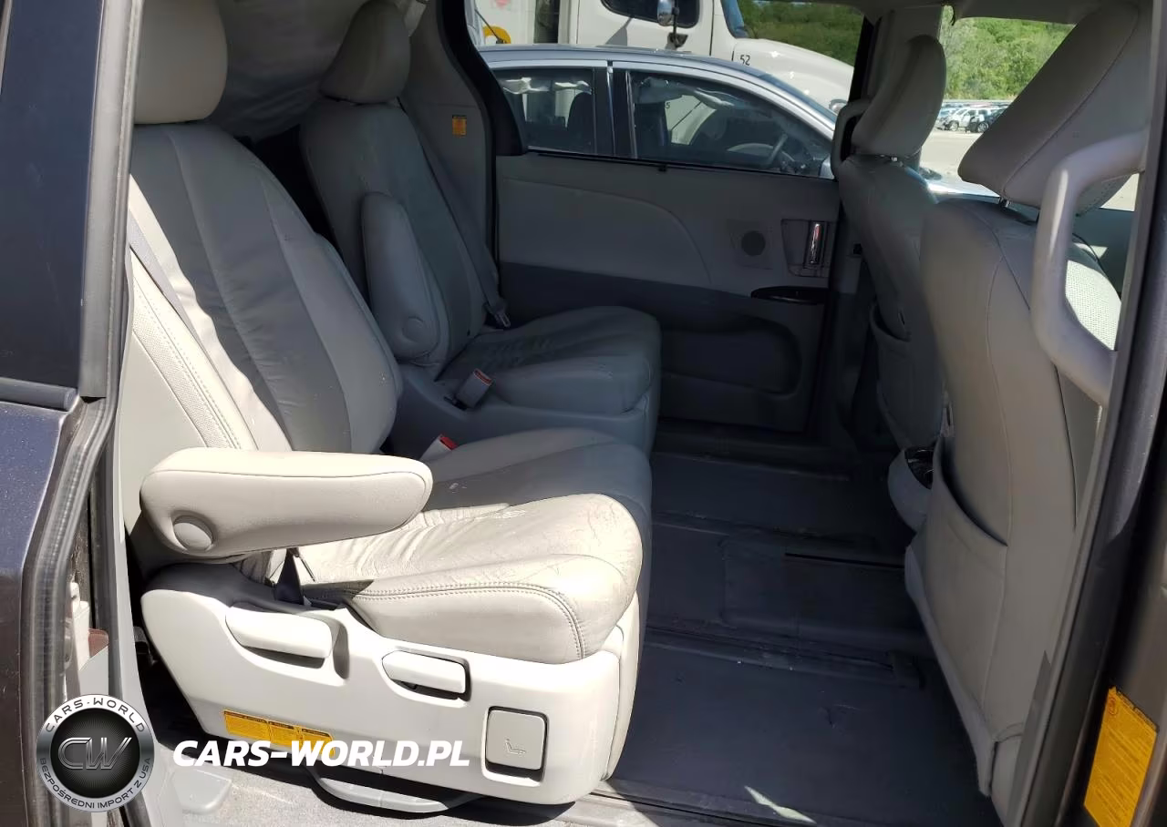 2011 Toyota Sienna Xle VIN:5TDDK3DC4BS005526 - 11