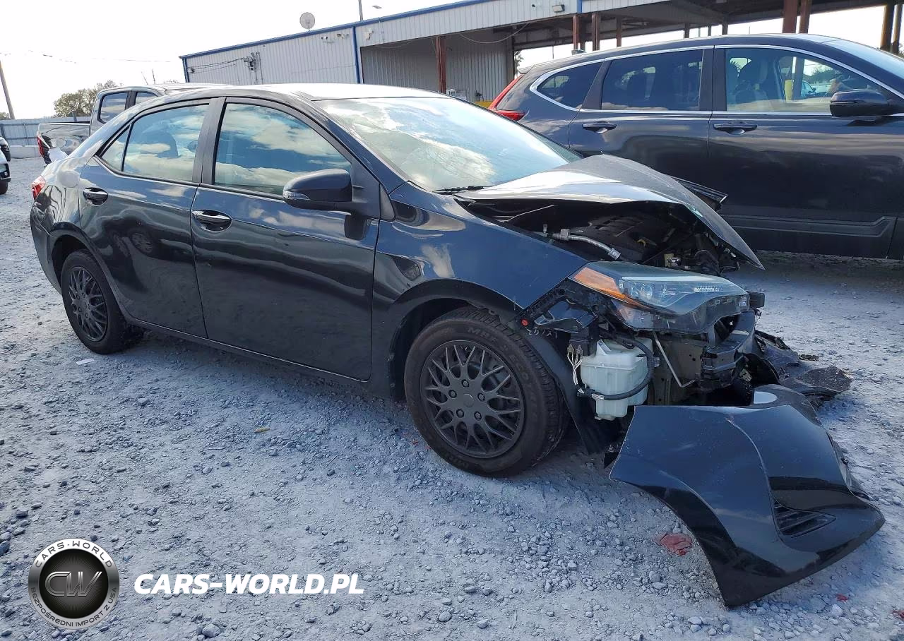 2018 Toyota Corolla Le VIN:5YFBURHE5JP803184 - 4