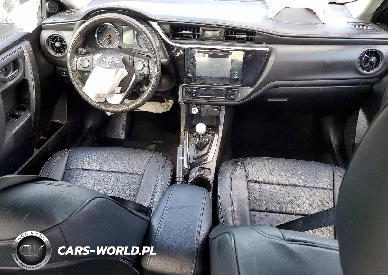 2018 Toyota Corolla Le VIN:5YFBURHE5JP803184 - 8