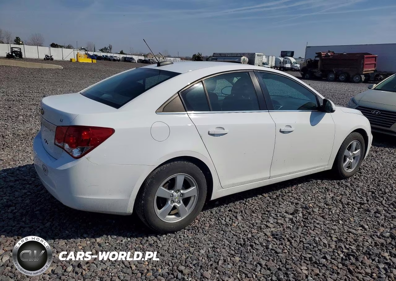 2015 Chevrolet Cruze Lt VIN:1G1PC5SBXF7130782 - 3