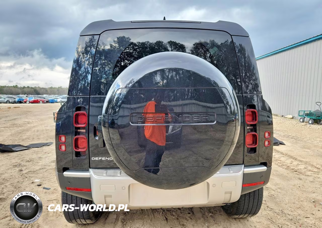 2024 Land Rover Defender 90 S VIN:SALEJ6EX2R2334049 - 6