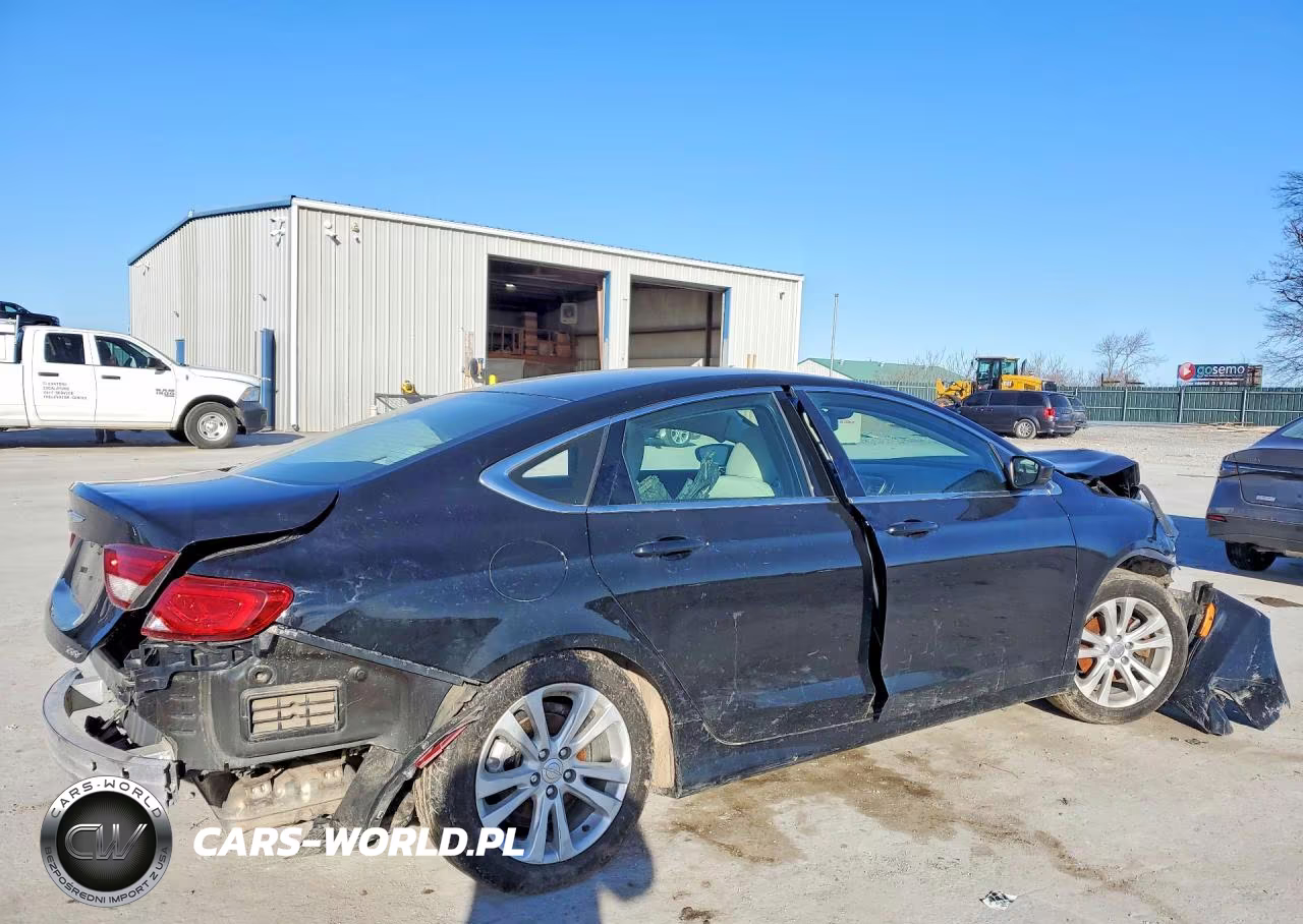 2016 Chrysler 200 Limited VIN:1C3CCCAB1GN162310 - 3