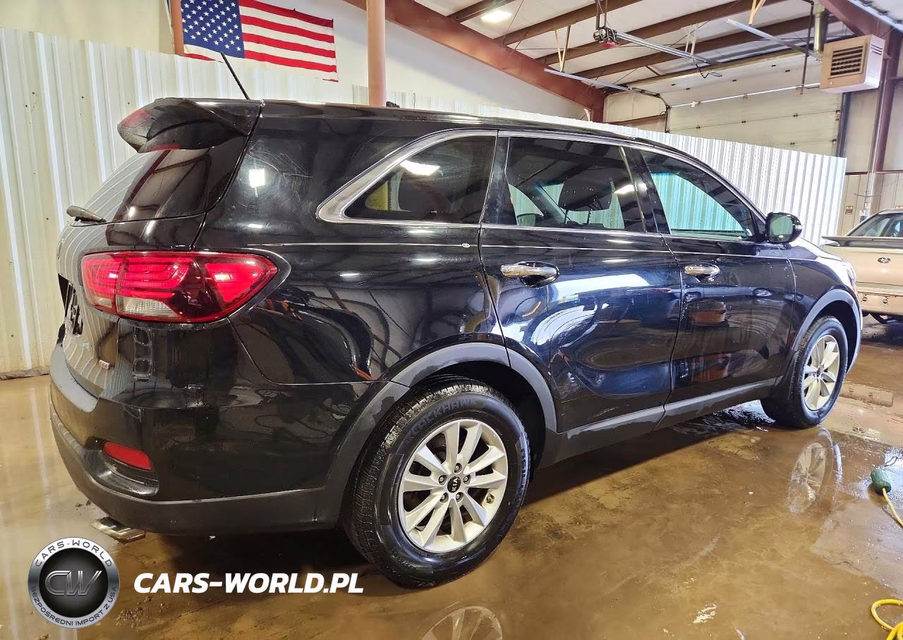 2019 Kia Sorento L VIN:5XYPG4A38KG577060 - 3