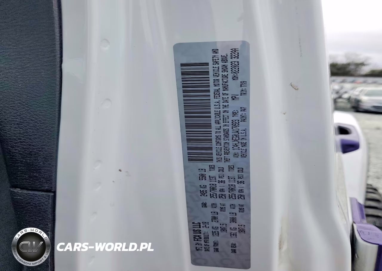 2018 Jeep Wrangler Unlimited Sahara VIN:1C4HJXEG0JW170923 - 13