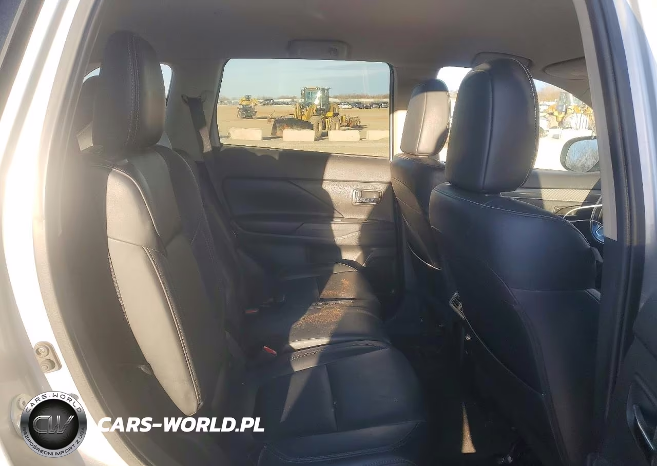 2020 Mitsubishi Outlander VIN:JA4AZ3A34LZ038121 - 11