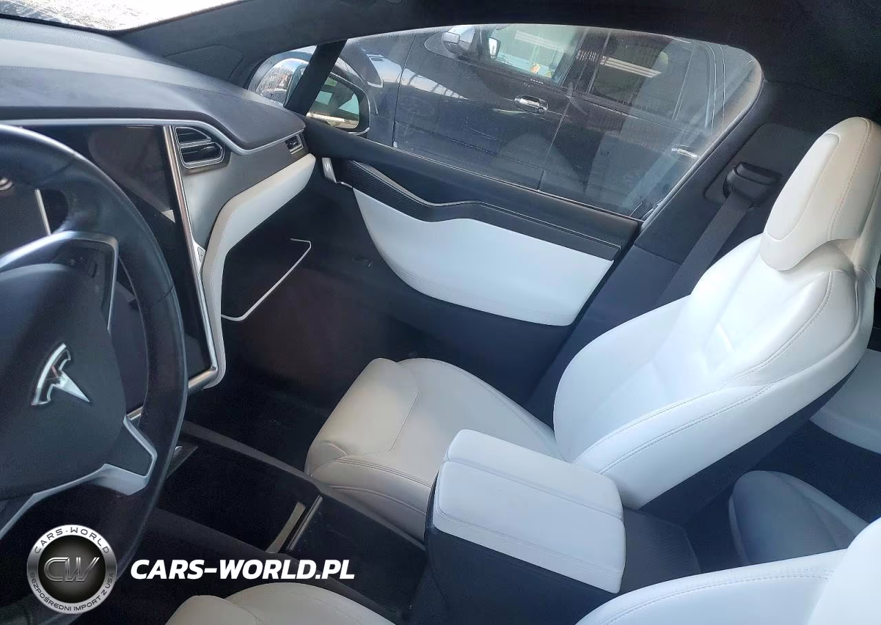 2017 Tesla Model X VIN:5YJXCBE23HF049623 - 9