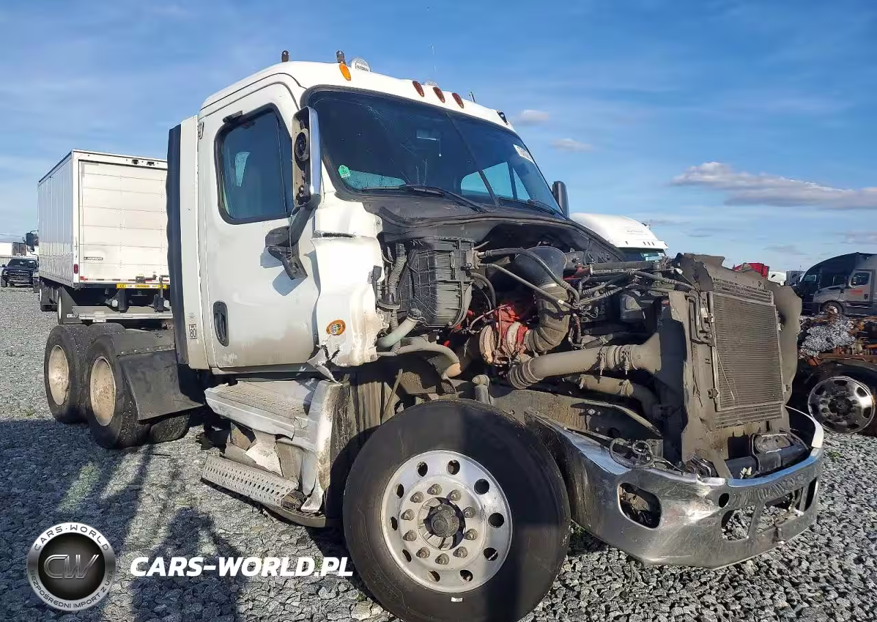 2013 Freightliner Cascadia Semi Truck
