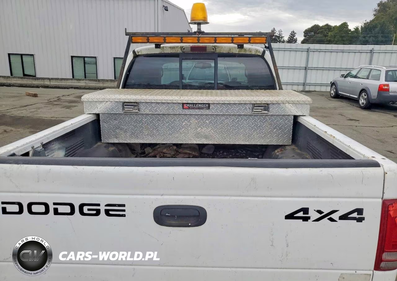 2002 Dodge Dakota Qua VIN:1B7HG48X12S582687 - 10
