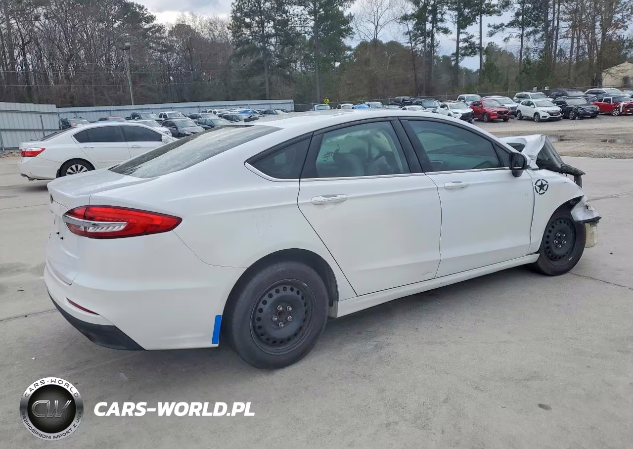 2019 Ford Fusion S VIN:3FA6P0G77KR126941 - 3