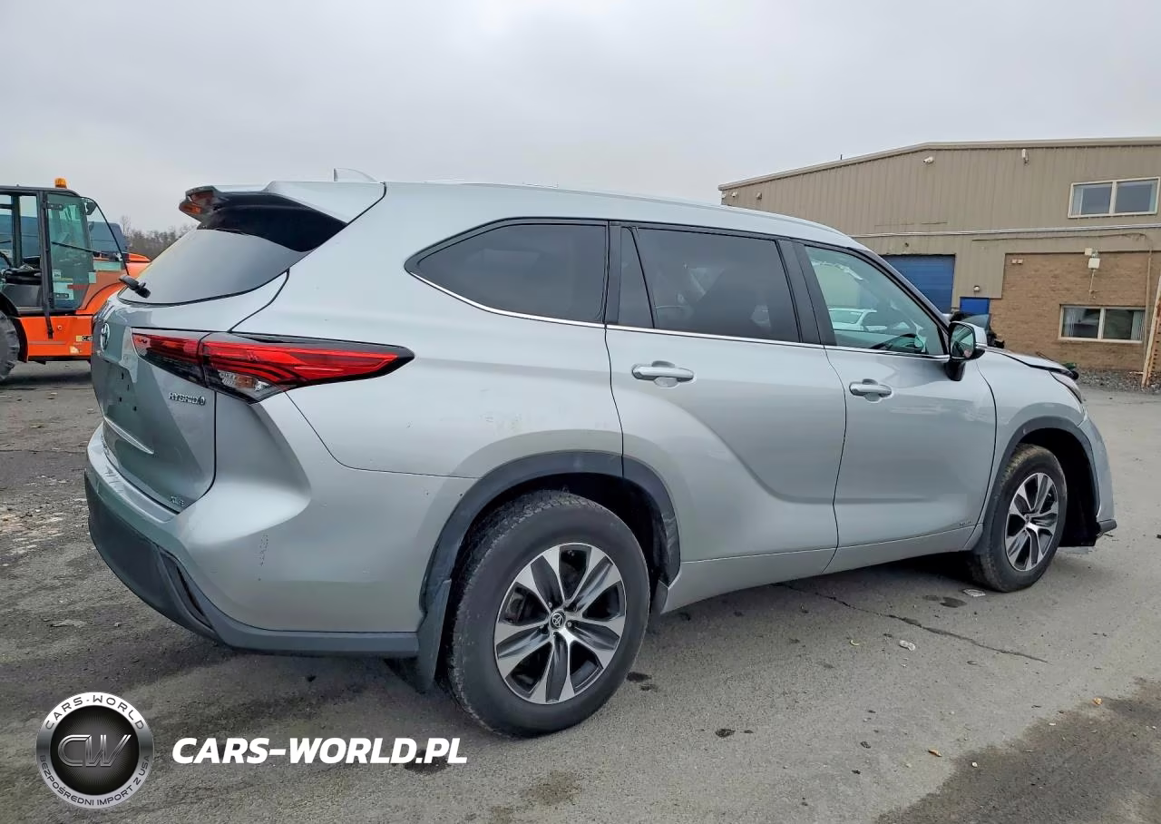 2023 Toyota Highlander Hybrid Xle VIN:5TDKBRCH3PS126997 - 3