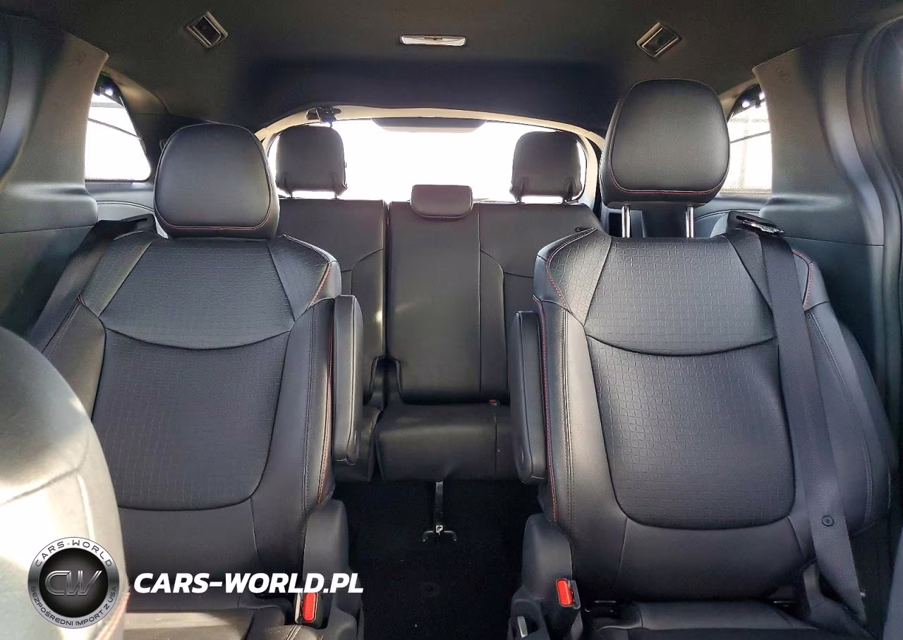 2026 Toyota Sienna Xse VIN:5TDXSKFCXTS230359 - 10