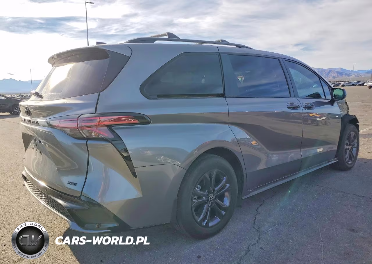 2026 Toyota Sienna Xse VIN:5TDXSKFCXTS230359 - 3