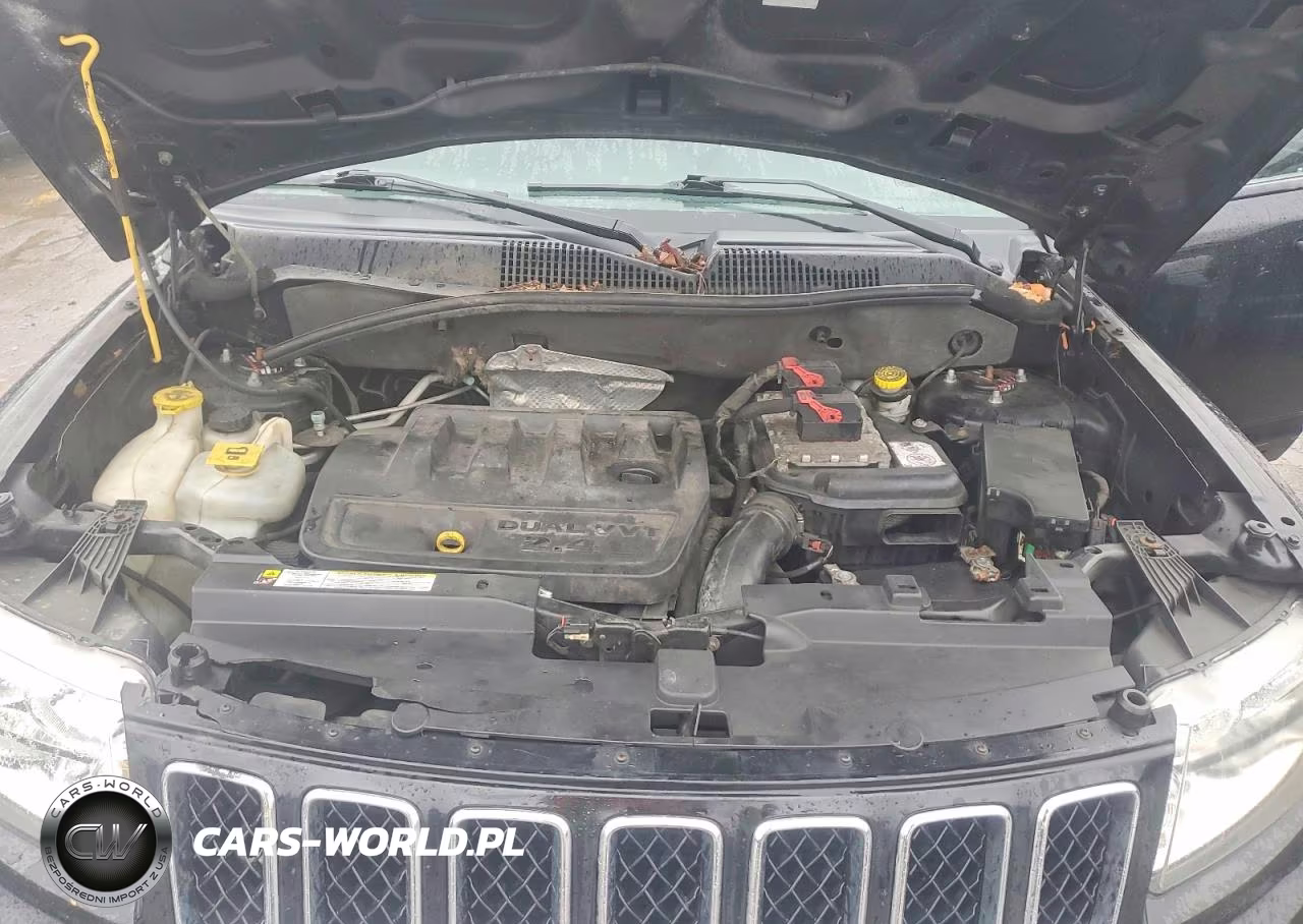 2013 Jeep Compass Latitude VIN:1C4NJDEB9DD207800 - 12