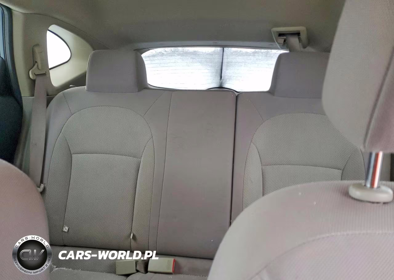 2019 Nissan Rogue S VIN:JN8AS5MVXCW715665 - 10