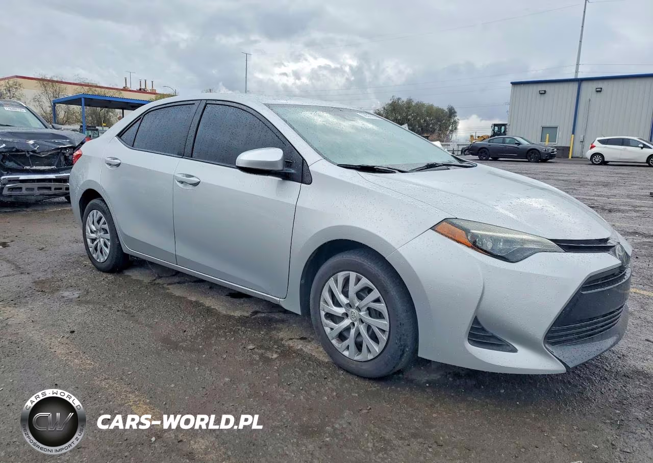 2019 Toyota Corolla Le VIN:5YFBURHE5KP947819 - 4