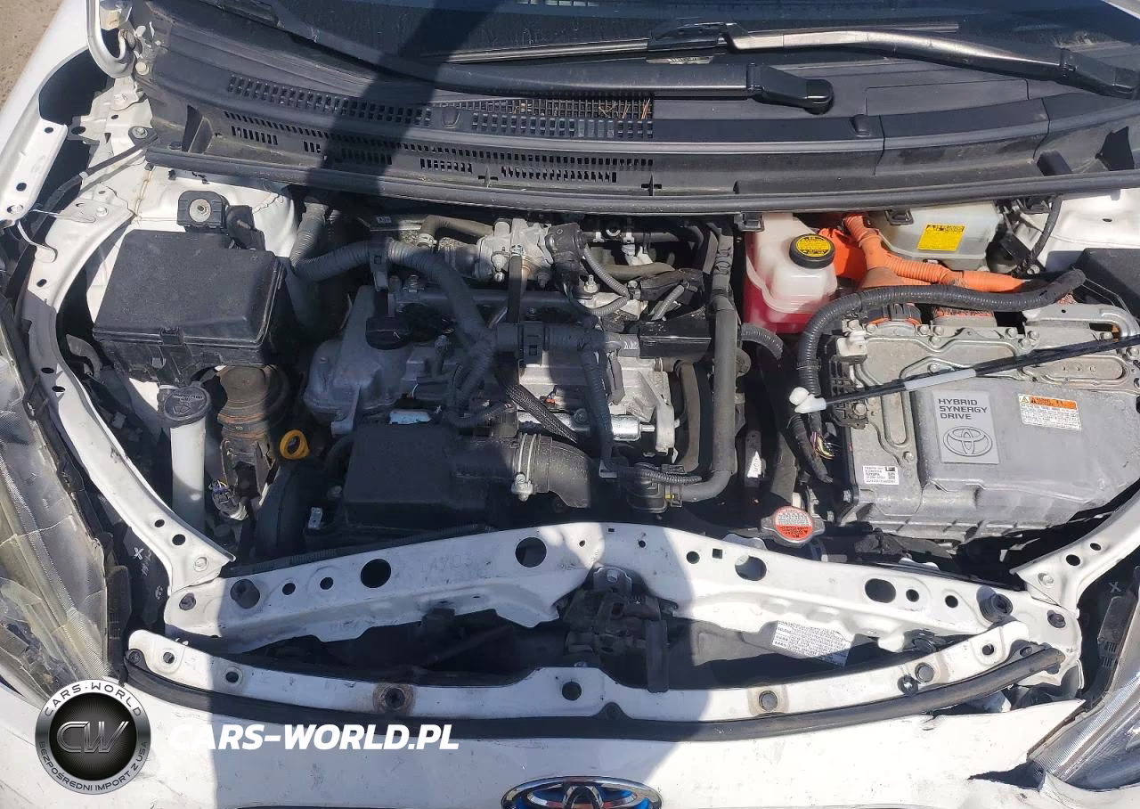 2016 Toyota Prius C One VIN:JTDKDTB34G1136724 - 12