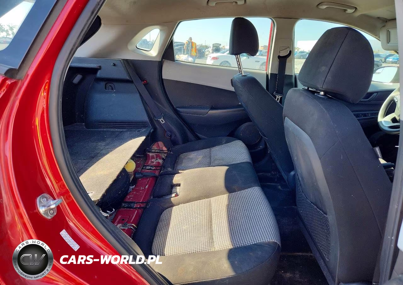 2021 Hyundai Kona Se VIN:KM8K1CAA0MU739927 - 10