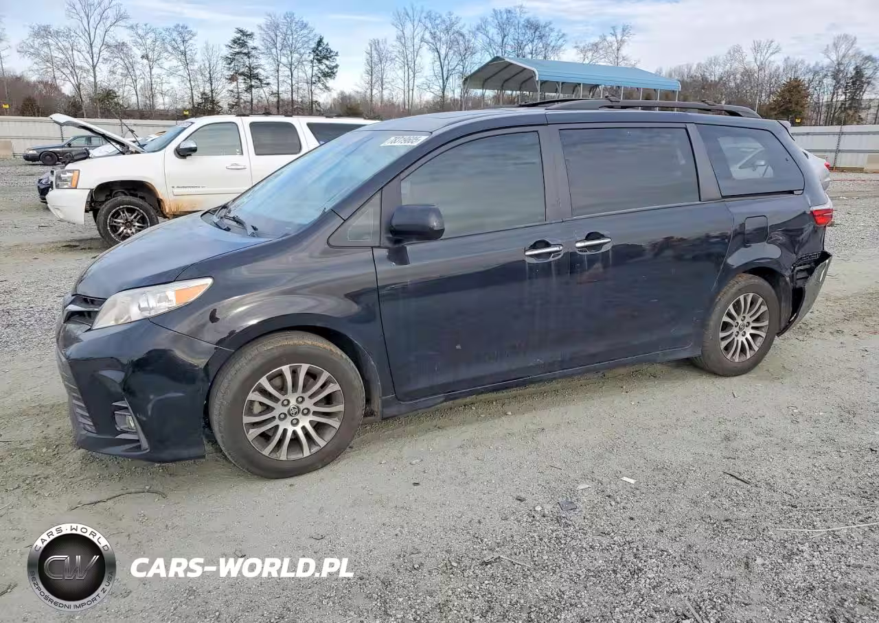 2020 Toyota Sienna Xle