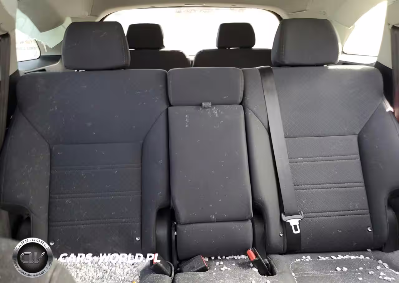 2019 Kia Sorento L VIN:5XYPGDA3XKG603822 - 10