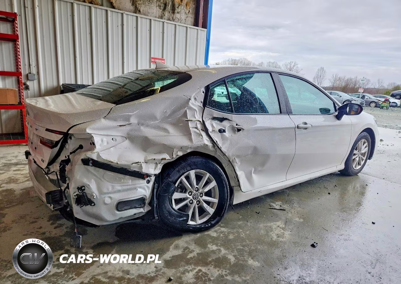 2025 Toyota Camry Le VIN:4T1DAACK0SU132510 - 3