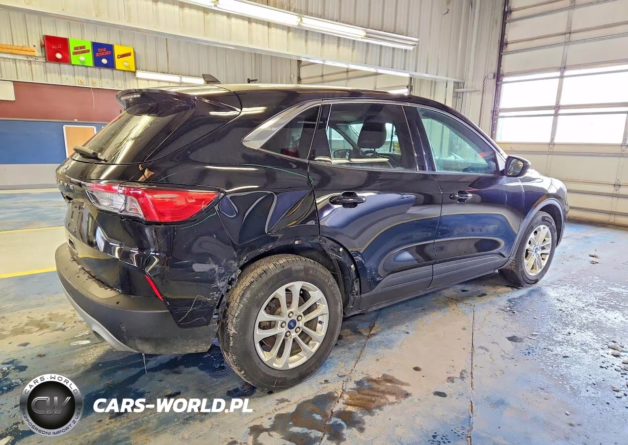 2022 Ford Escape Se VIN:1FMCU0G69NUB30561 - 3