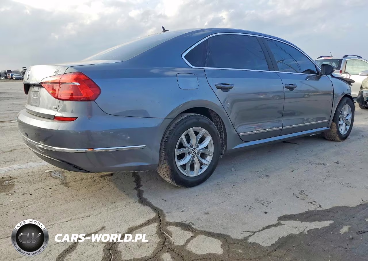 2016 Volkswagen Passat S VIN:1VWAT7A34GC036275 - 3