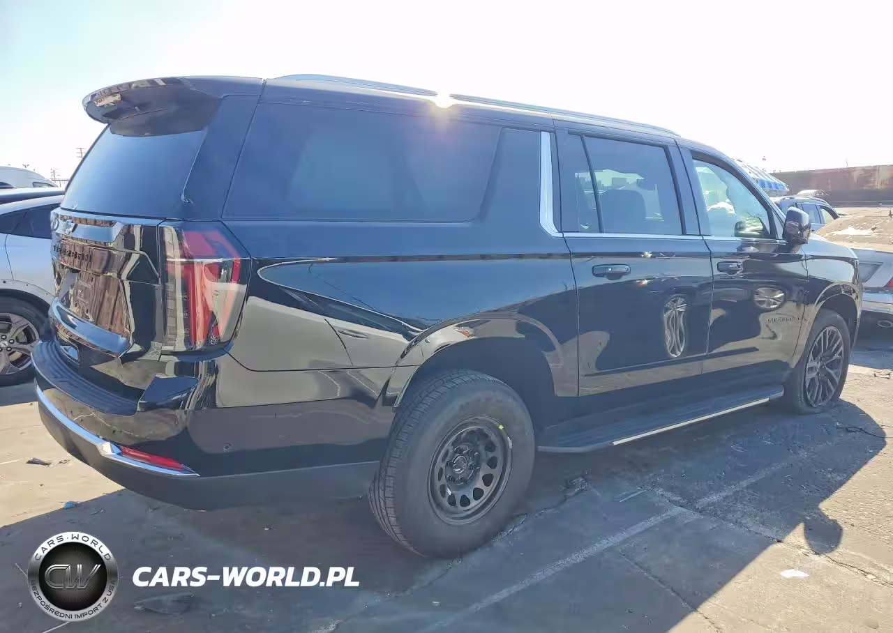 2025 Chevrolet Suburban C1500 Ls VIN:1GNS5BRD8SR334293 - 3