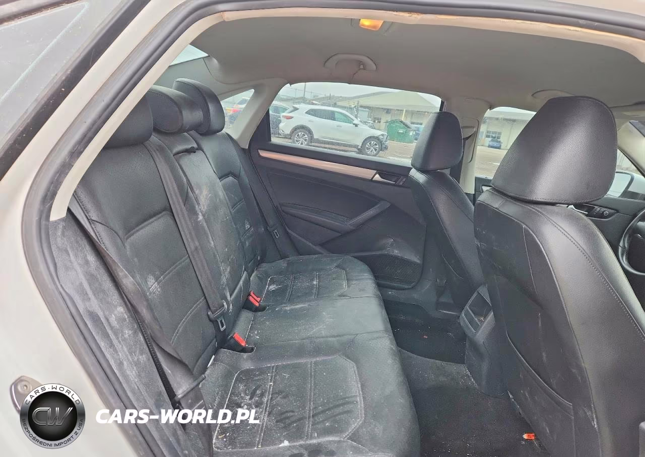2015 Volkswagen Passat S VIN:1VWAT7A33FC080279 - 10