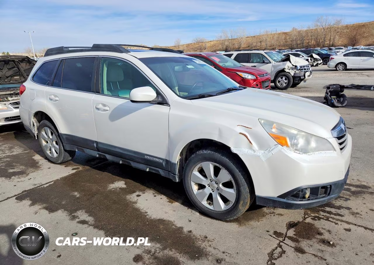 2012 Subaru Outback 2.5I Premium VIN:4S4BRBGC2C3203657 - 4
