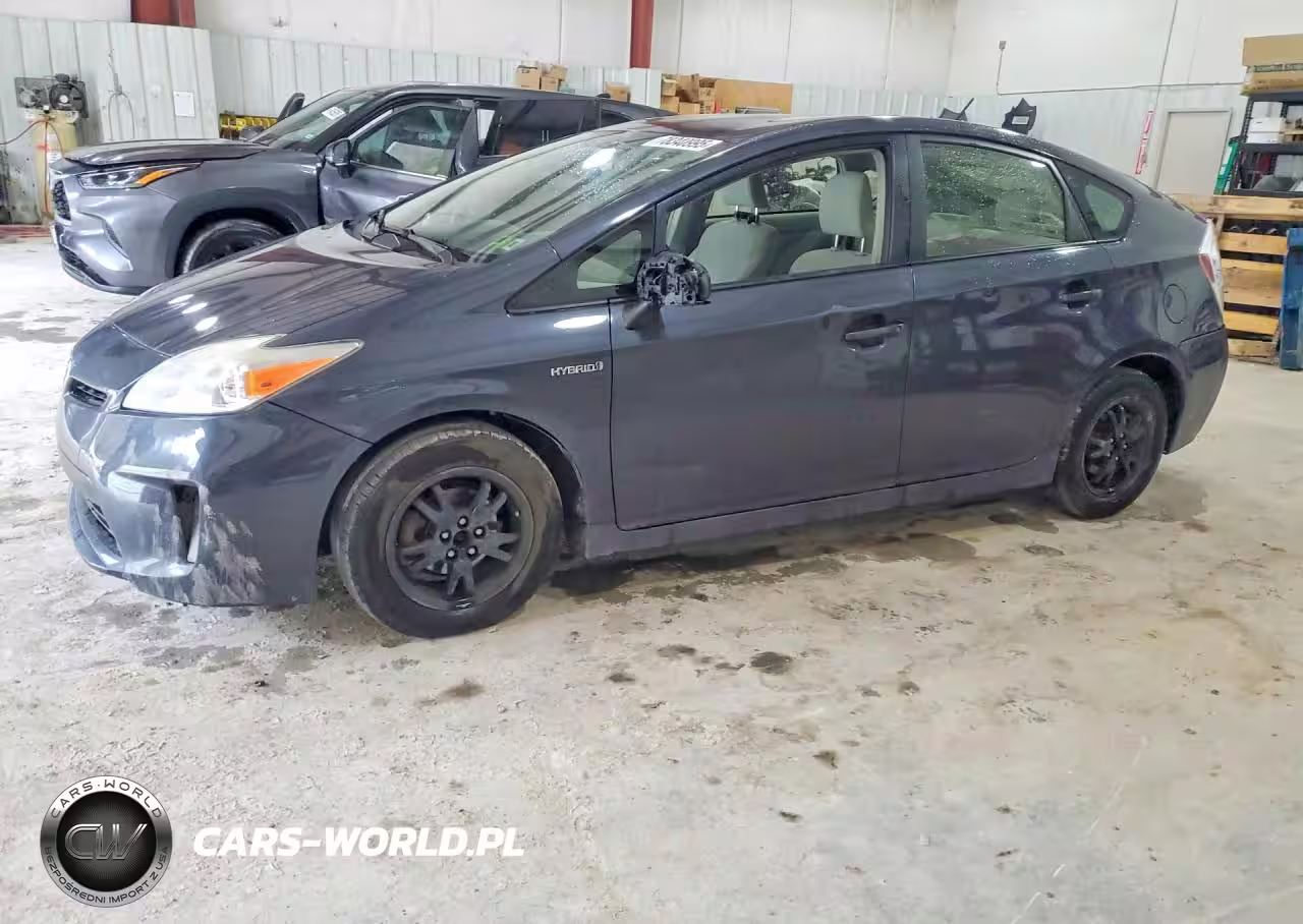 2013 Toyota Prius Two