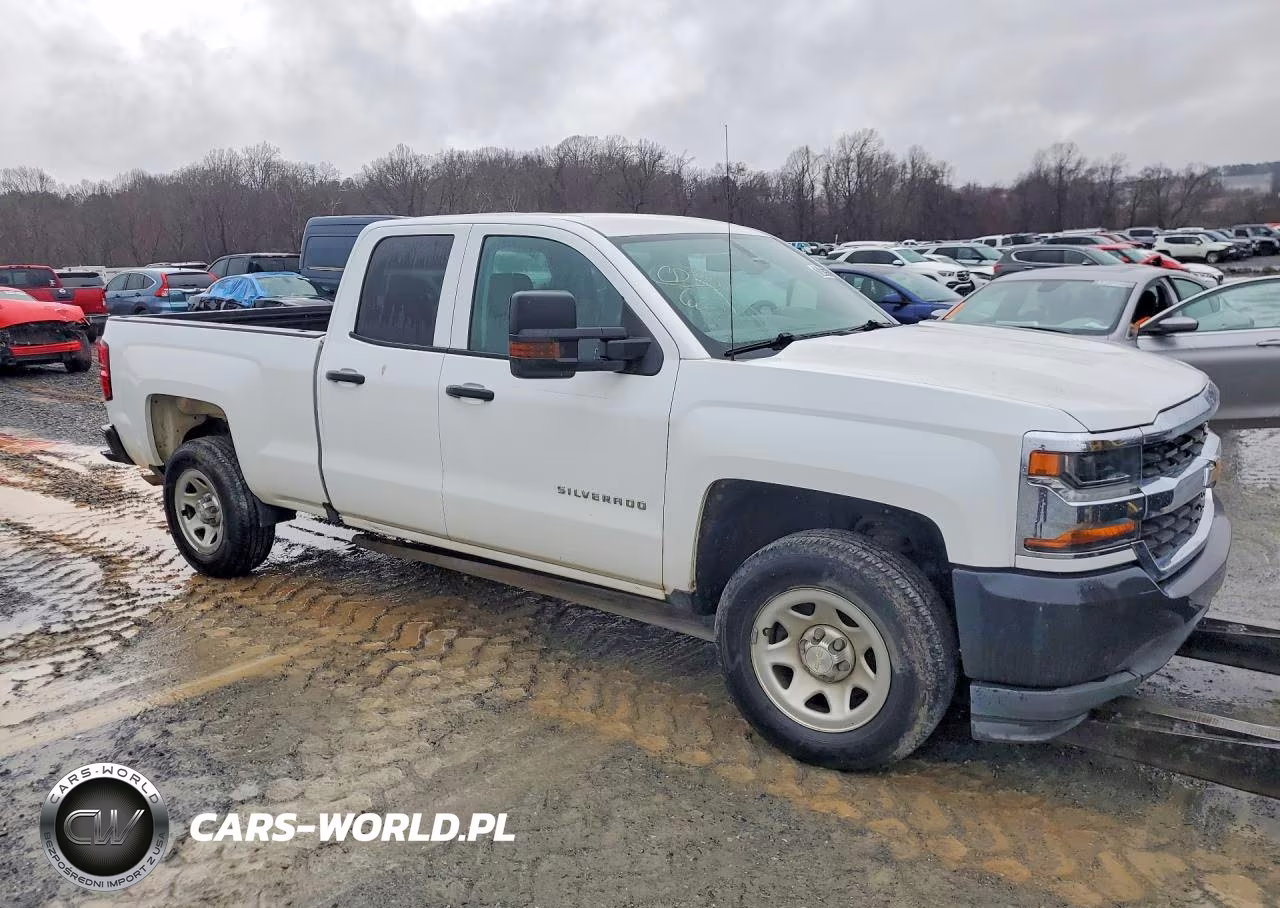 2018 Chevrolet Silverado C1500 VIN:1GCRCNEH2JZ346509 - 4