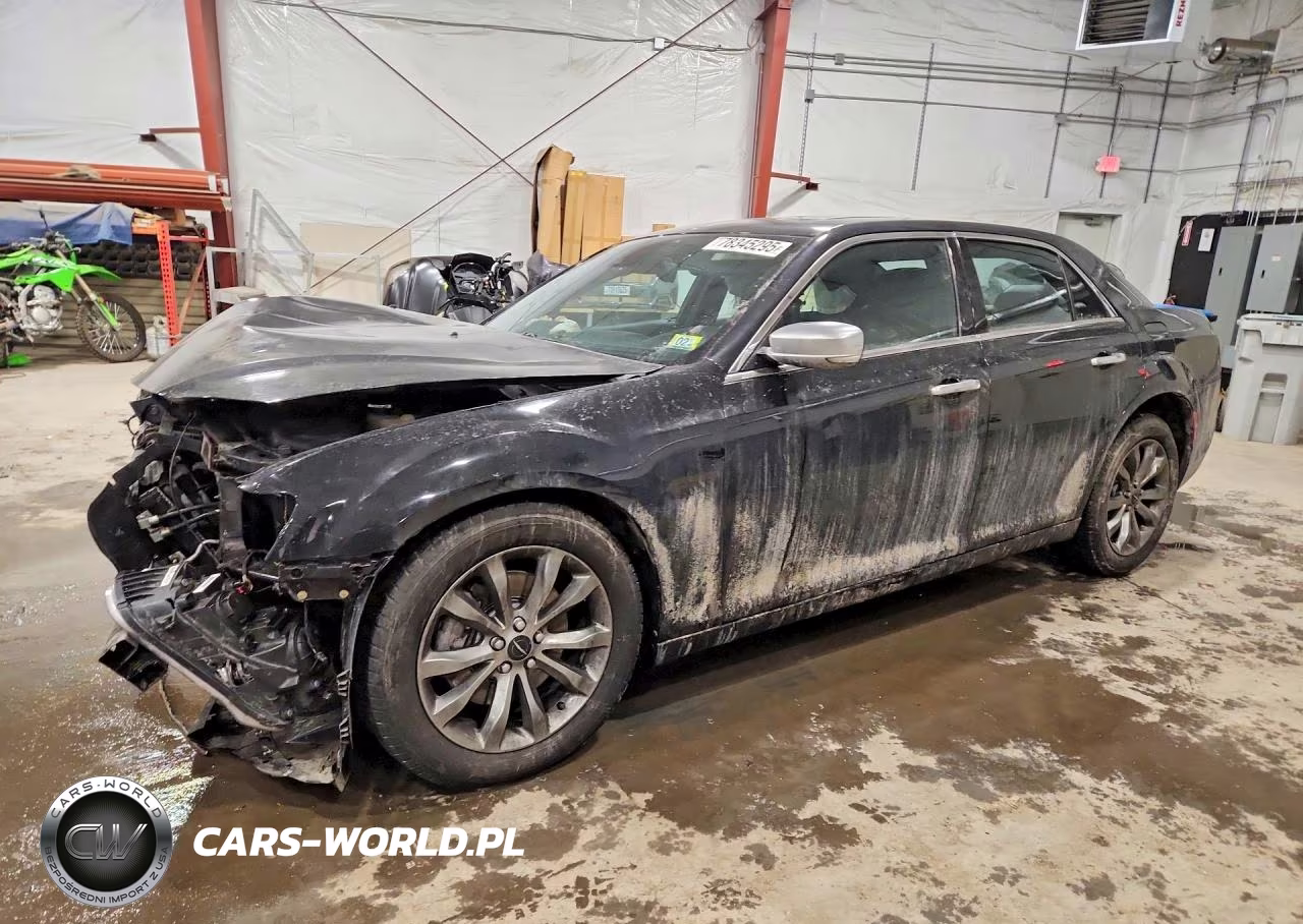 2015 Chrysler 300C Platinum