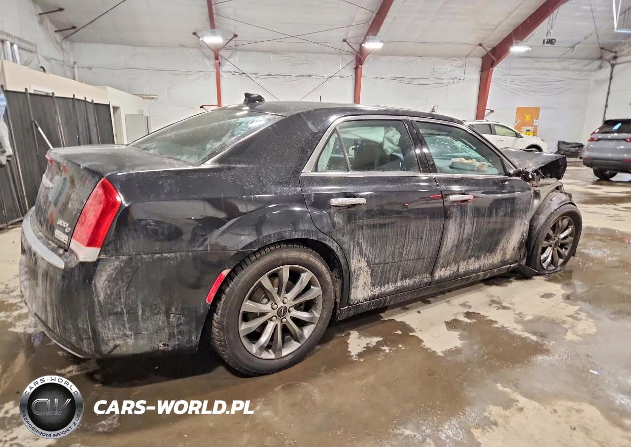 2015 Chrysler 300C Platinum VIN:2C3CCASG7FH803403 - 3