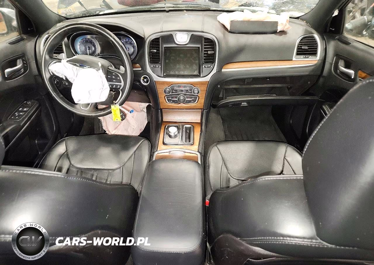 2015 Chrysler 300C Platinum VIN:2C3CCASG7FH803403 - 8