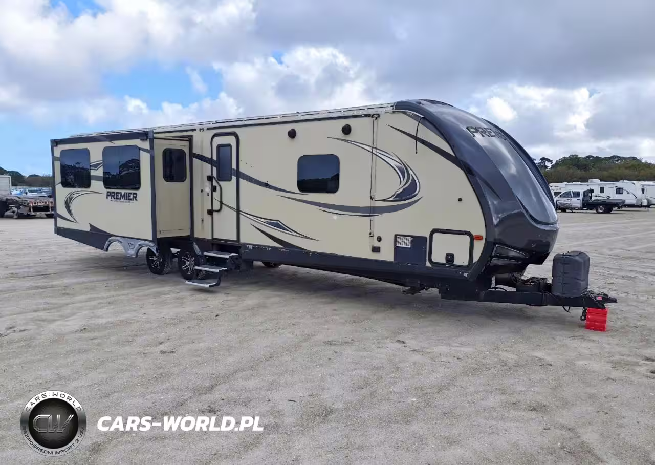 2018 Keystone Premier Camper