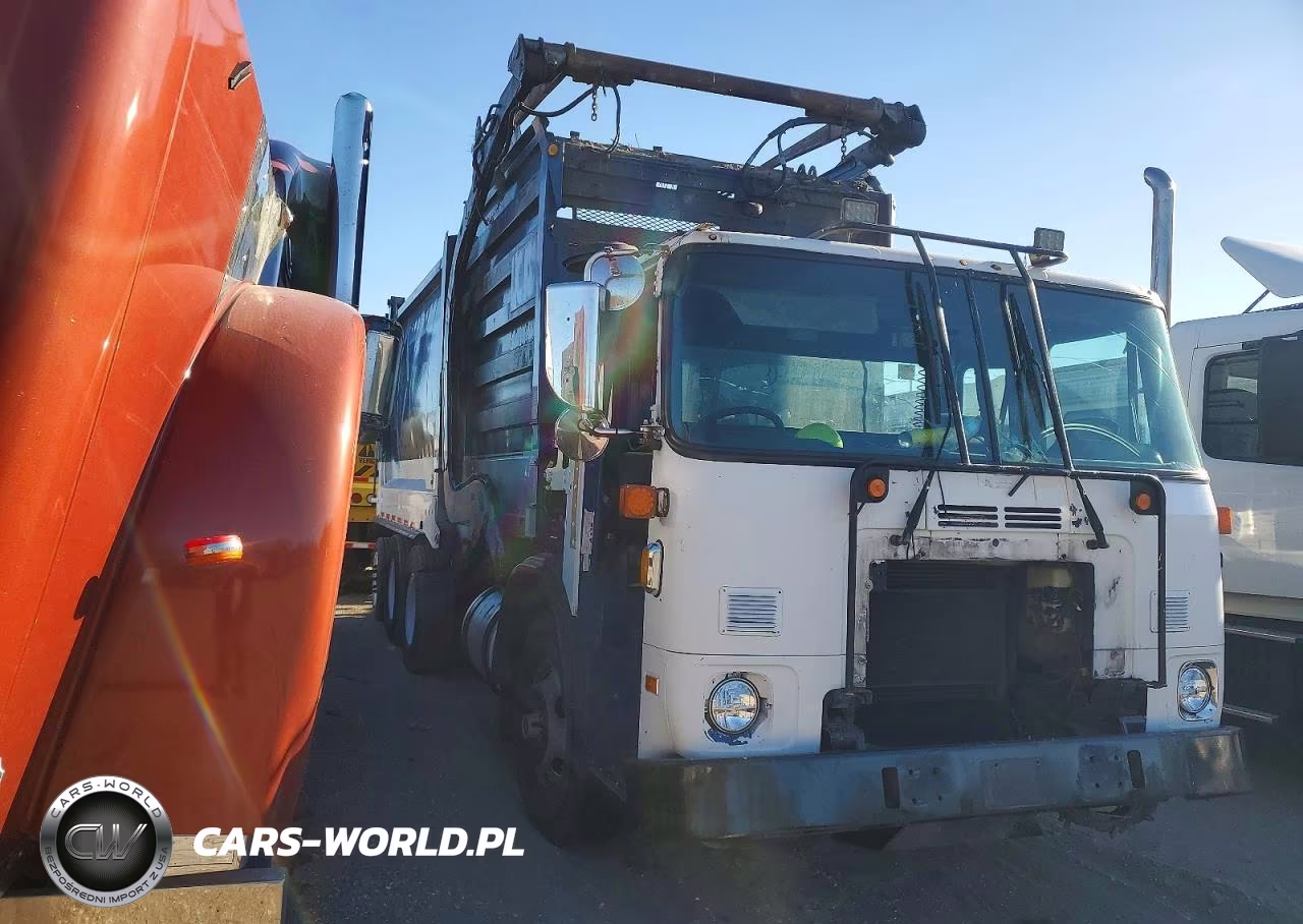 2016 Autocar Xpeditor Refuse Truck