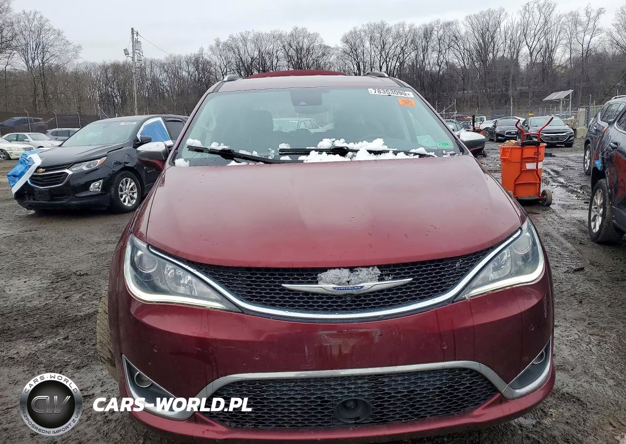 2018 Chrysler Pacifica Limited VIN:2C4RC1GG8JR210506 - 5